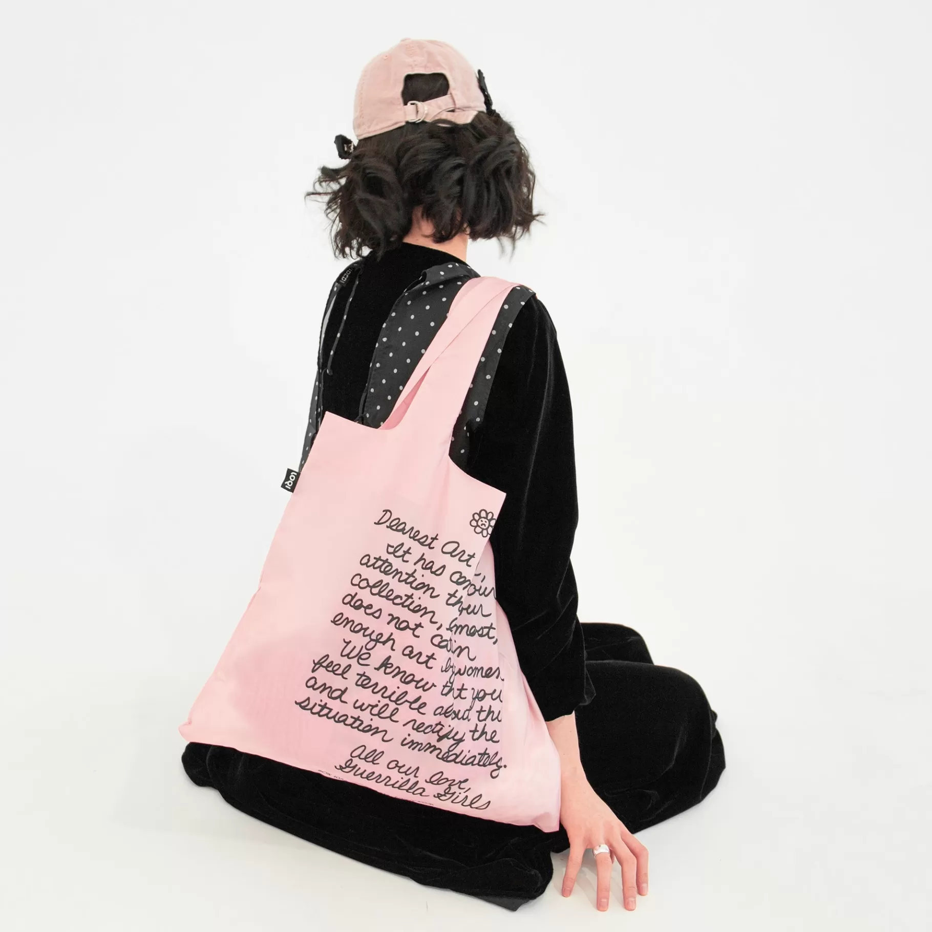 sac_recycl_guerrilla_girls_dearest_art_collector_2.webp LOQI Sac recyclé GUERRILLA GIRLS Dearest Art Collector* Sacs